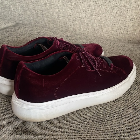 Karl Lagerfeld Velvet Dark Red Fall Sneakers Size 9.5 - Picture 8 of 15